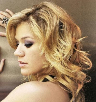 Kelly Clarkson Page 3