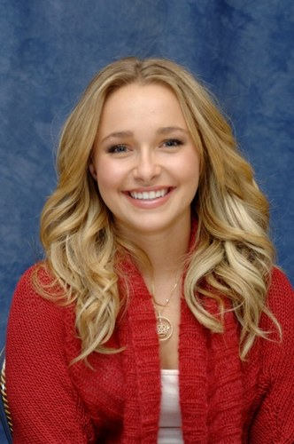 Hayden Panettiere Medium Hairstyle