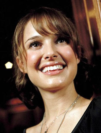 Natalie Portman Short Layered Hairstyle