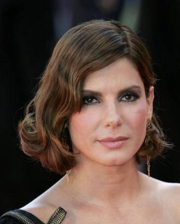 Sandra Bullock Flipy Hairstyle