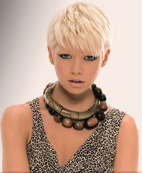 Stunning Short Layered Hairstyle