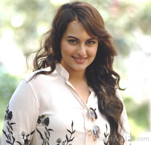 Sonakshi Sinha Long Wavy Hair