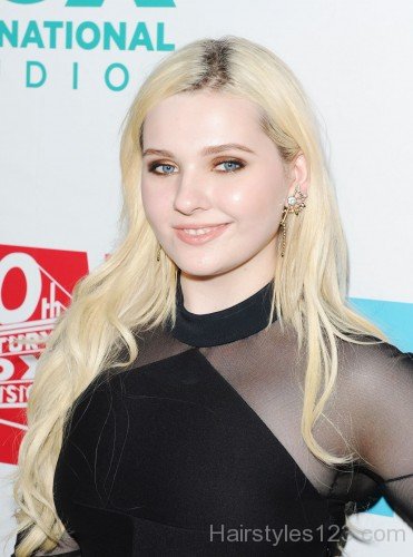 Abigail Breslin Long Blonde Hair-a1212