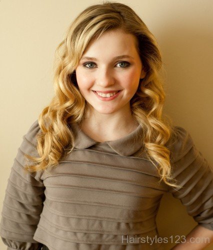 Abigail Breslin Medium Curly Hair-a1224