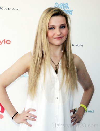 Straight Hair Of Abigail Breslin