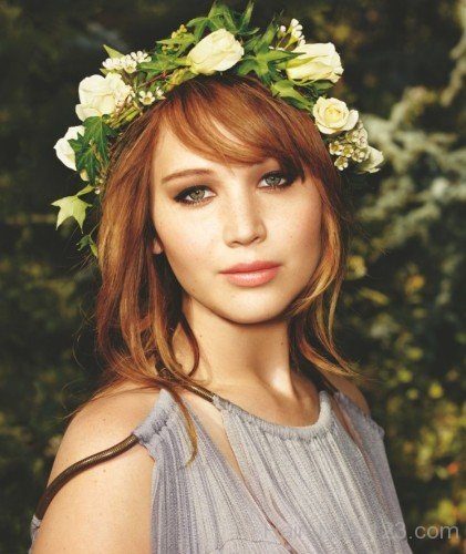 Jennifer Lawrence Tiara Hairstyle-0je70er70