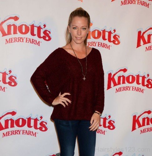 Kendra Wilkinson Half Up Hairstyle-0ke23wi23