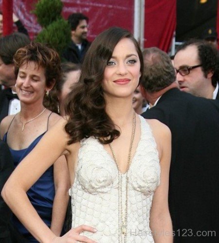 Marion Cotillard Medium Curly Hairstyle